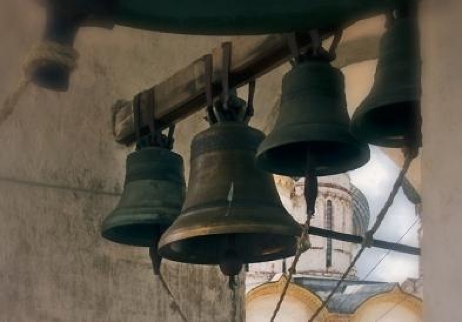 Лечебный колокольный звон. Звон колоколов в церкви. Раскачивание языка колокола. Звон колоколов mp3